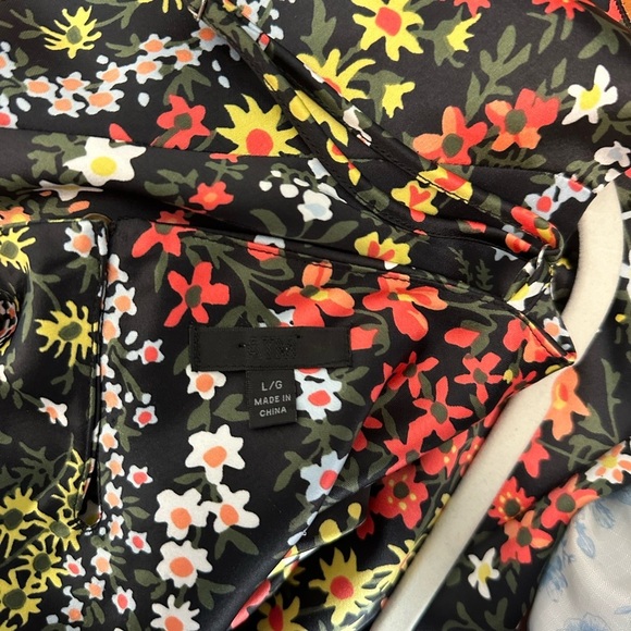 ATM Anthony Thomas Melillo Black Silky Sarin Floral Camisole Skirt Matching Set - Picture 9 of 10